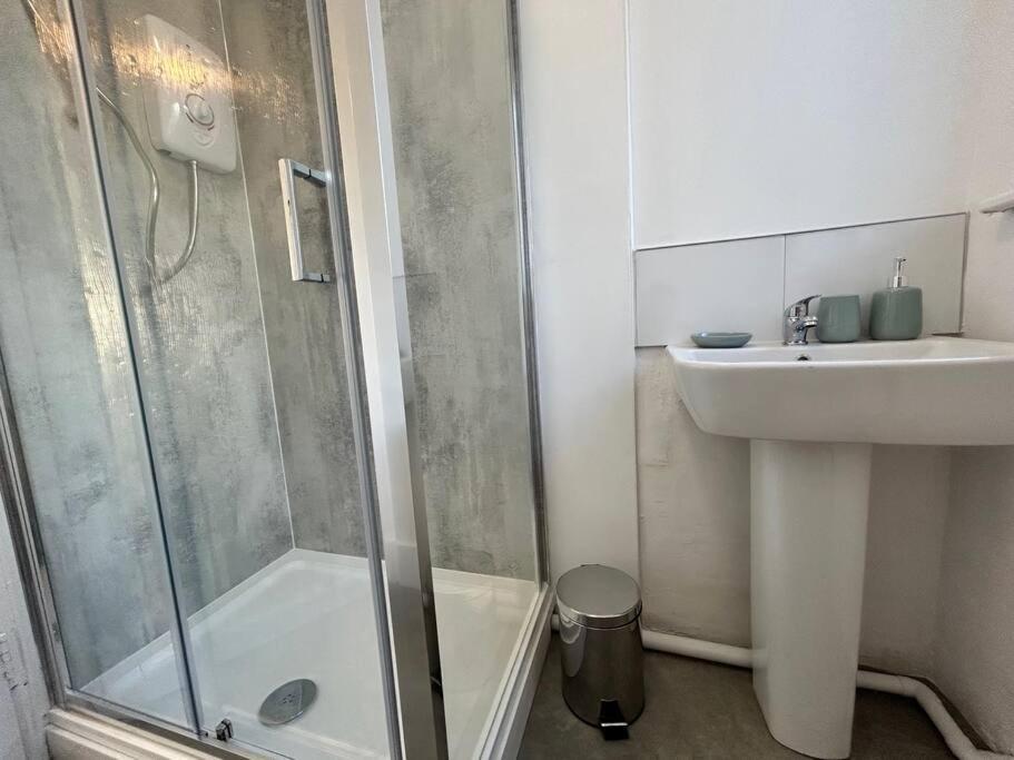 Radiant Accommodation Manor Lane Plymouth Extérieur photo
